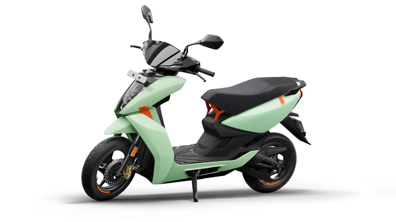 Ather adds pothole warning feature to 450 and Rizta scooters