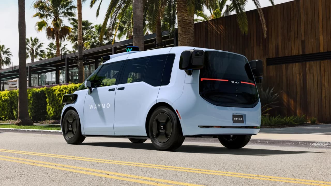 Waymo/Zeekr Ojai robotaxi